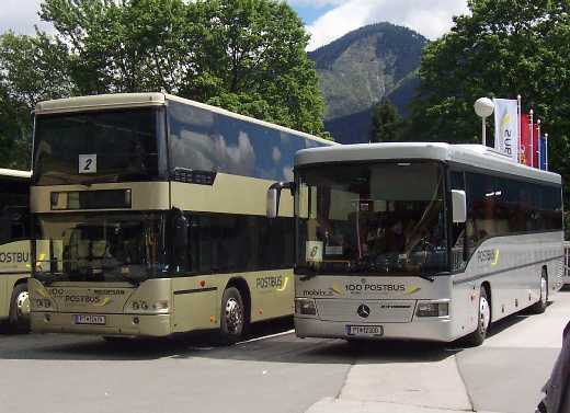 Doppelstockbus und Mobibus