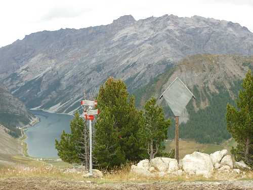 Blick auf das Crósc da Valandrèa und den Lago di Livigno