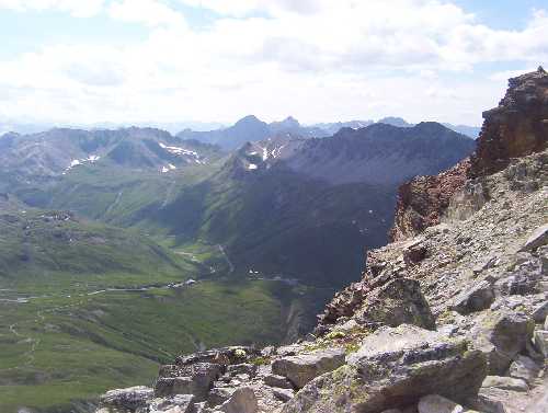 Blick von der Rötlspitze zum Umbrailpaß